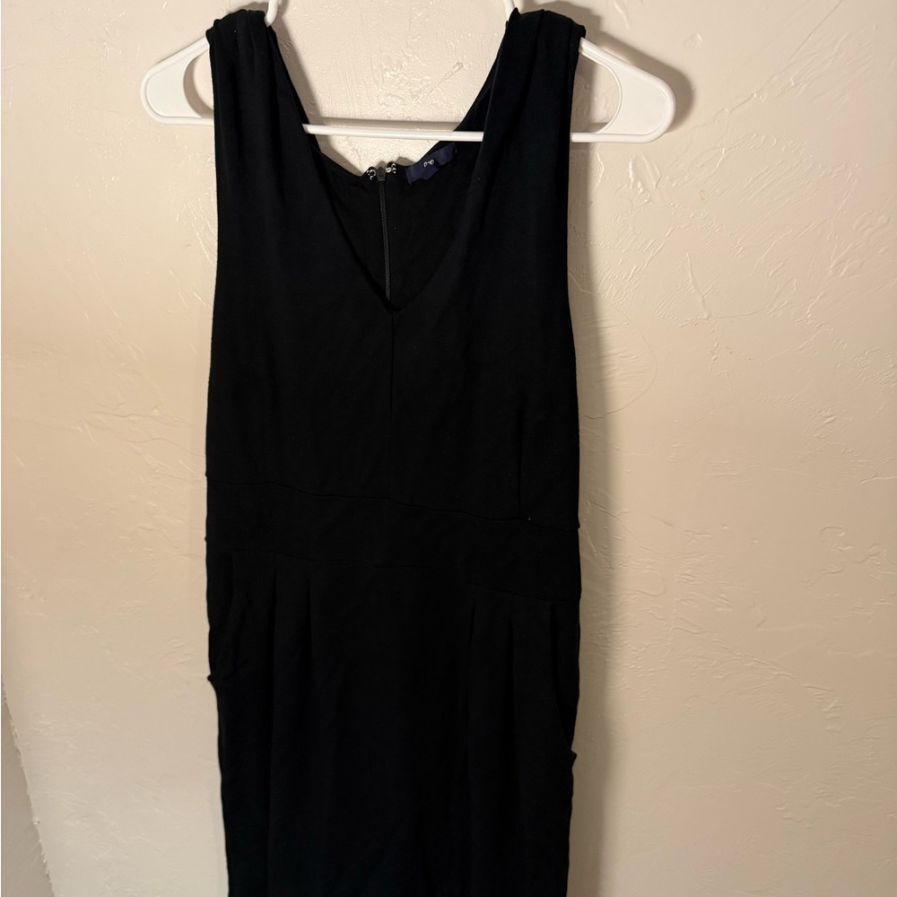 GAP Black Sleeveless Midi Sheath Dress